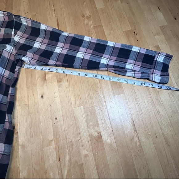2 for$15 Abercrombie & Fitch Navy & Rose Plaid Flannel Long Sleeve Shirt - Picture 8 of 11